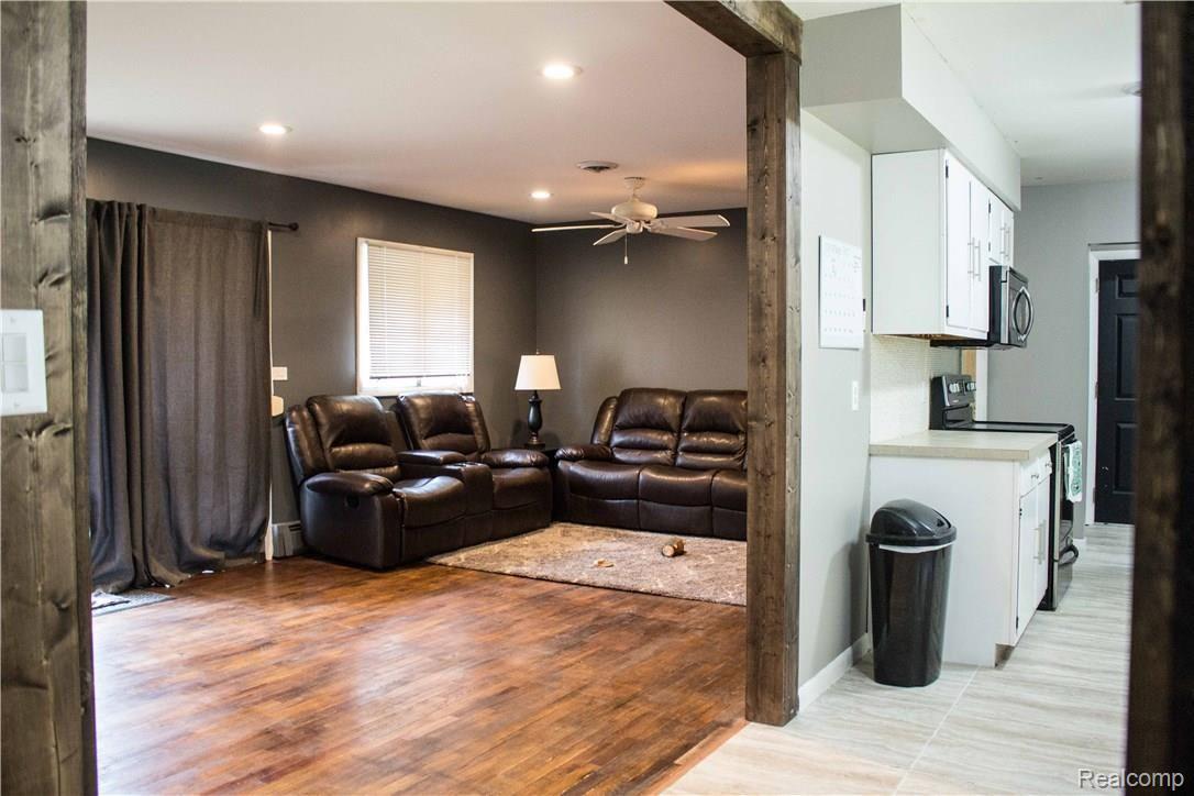 10330 Pettit Road Birch Run, MI 48415 - Photo 8 of 33 Pettit-12.JPG
