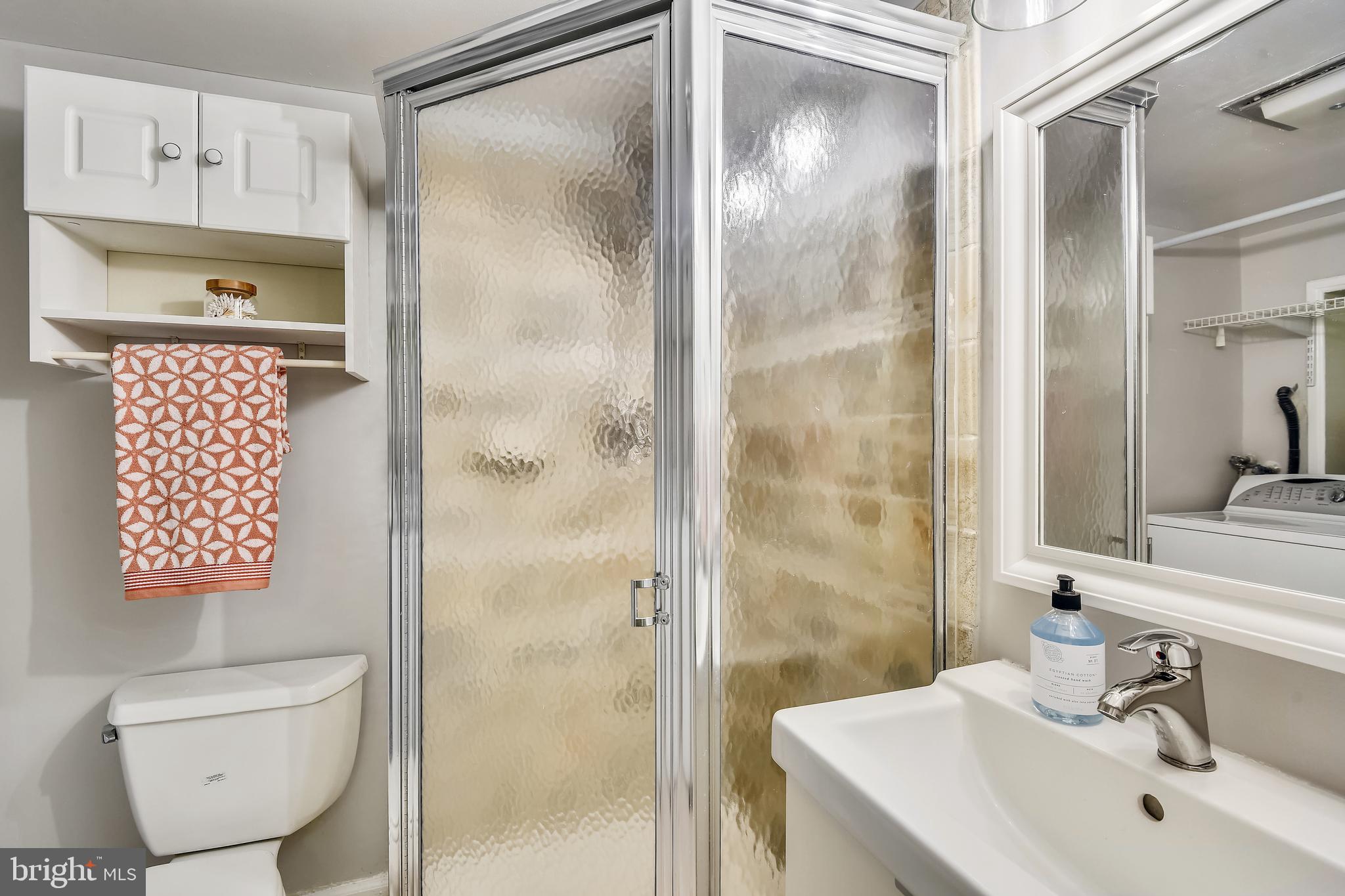 4847 27th Road South Arlington, VA 22206 - Photo 23 of 36 Updated bathroom w/vanity & enclosed shower