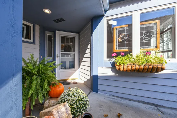 $425,000 | 971 Bay View Circle, Mukwonago, WI 53149
