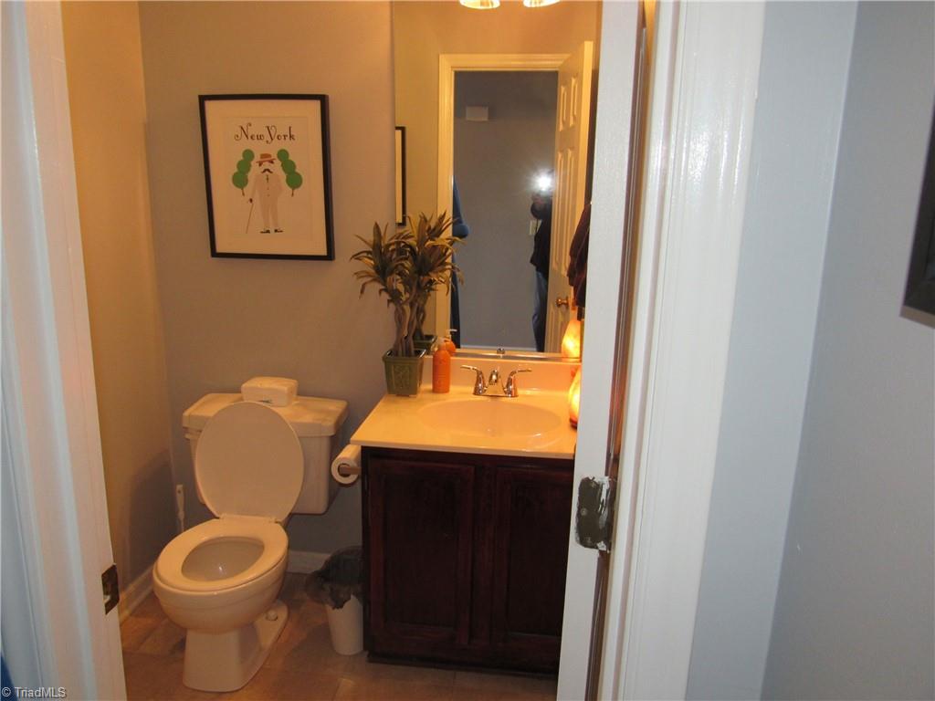 1819 Ebert Road Winston-Salem, NC 27103 - Photo 15 of 29 Main Level half bath