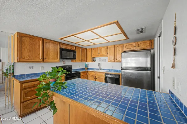 $235,000 | 8301 North 21st Drive, Unit F203, Phoenix, AZ 85021