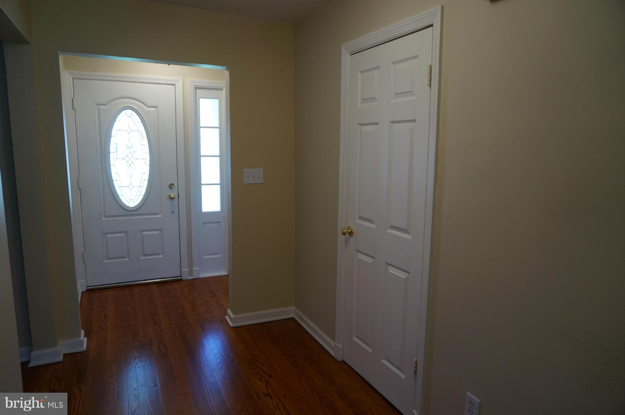 10509 Scaggsville Road Laurel, MD 20723 - Photo 3 of 30 Entry Foyer