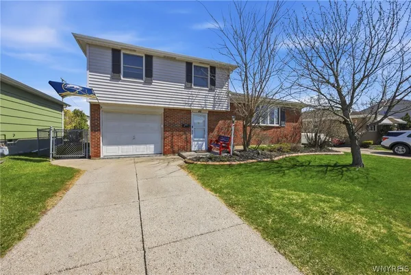 $279,900 | 46 Lucy Lane, Cheektowaga, NY 14225