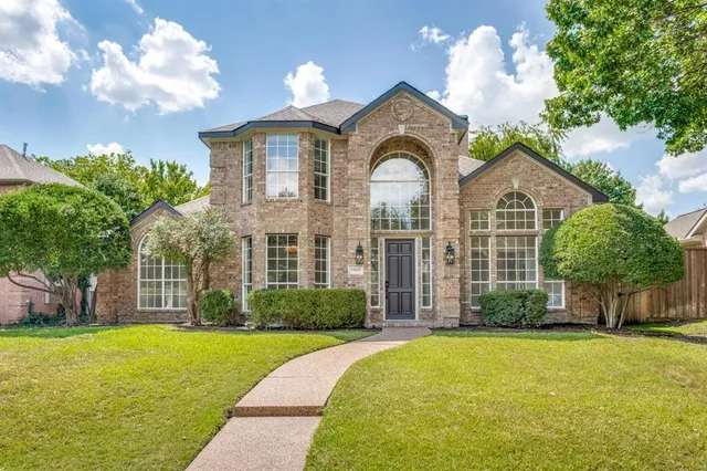 $759,900 | 5805 Kingsbrook Drive, Plano, TX 75093