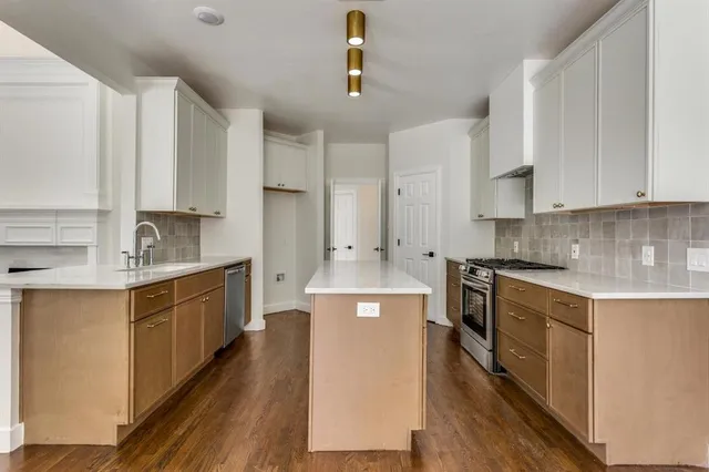 $759,900 | 5805 Kingsbrook Drive, Plano, TX 75093