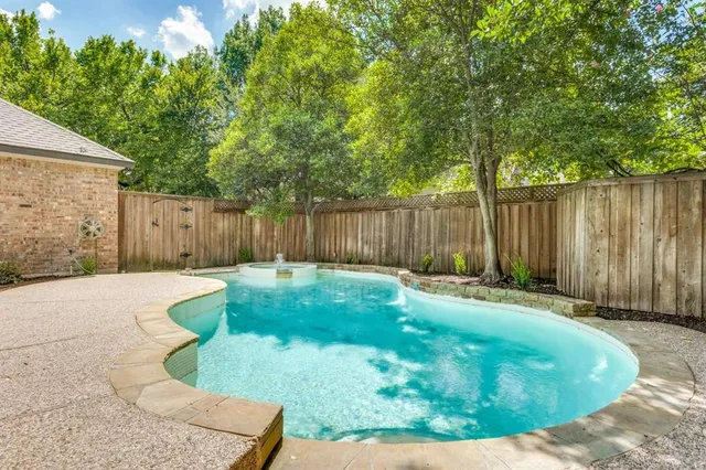 $759,900 | 5805 Kingsbrook Drive, Plano, TX 75093