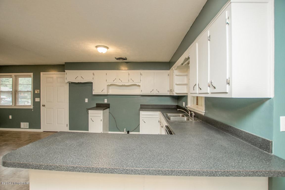 2403 Farnsley Road Louisville, KY 40216 - Photo 18 of 47 2014-10-4-8-24-6-Kitchen%20%202