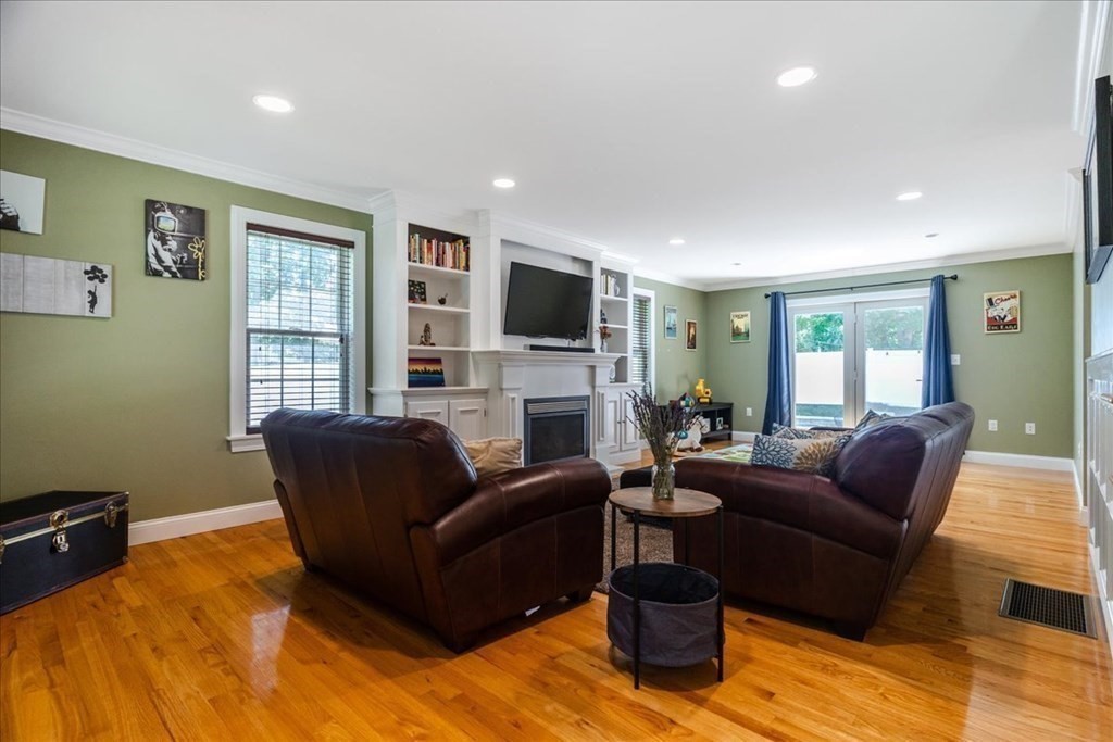 2 Erin Road Amesbury, MA 01913 - Photo 12 of 34