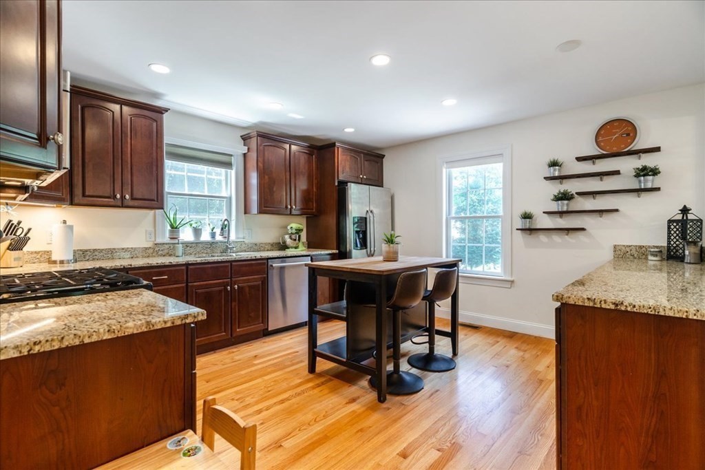 2 Erin Road Amesbury, MA 01913 - Photo 6 of 34