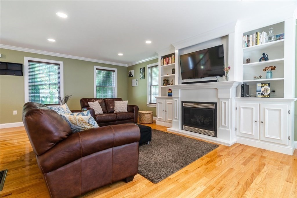 2 Erin Road Amesbury, MA 01913 - Photo 9 of 34