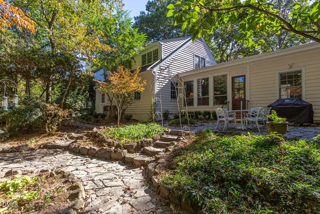 $1,200,000 | 519 Dogwood Drive, Chapel Hill, NC 27516