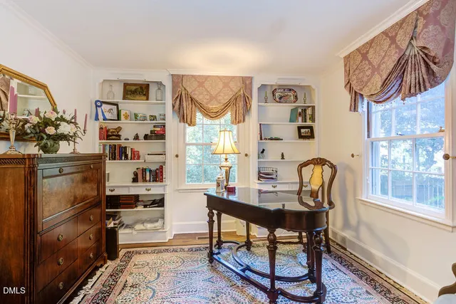 $1,200,000 | 519 Dogwood Drive, Chapel Hill, NC 27516