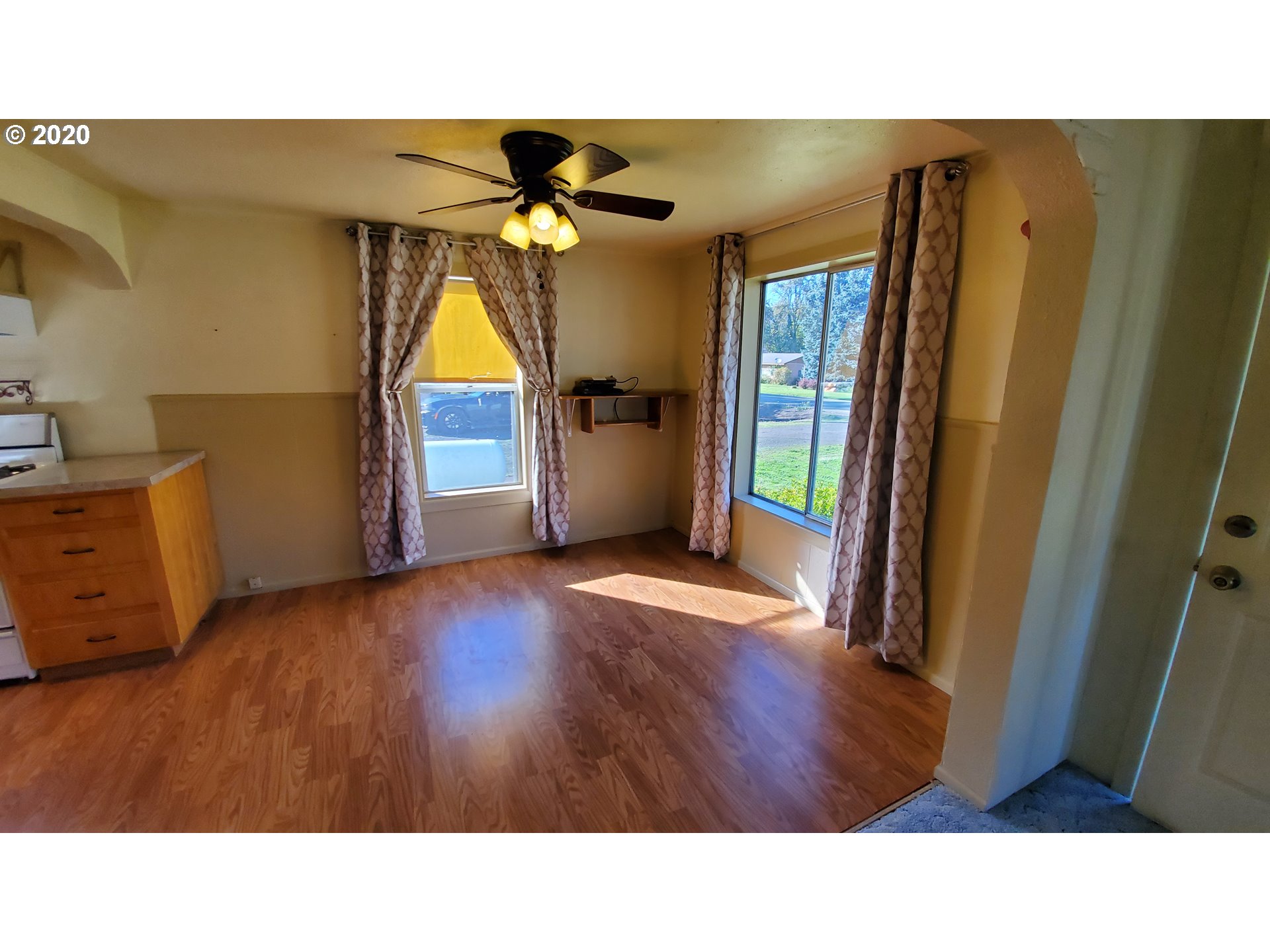 686 South Elk Creek Road Drain, OR 97435 - Photo 11 of 19 Gallery Image 11
