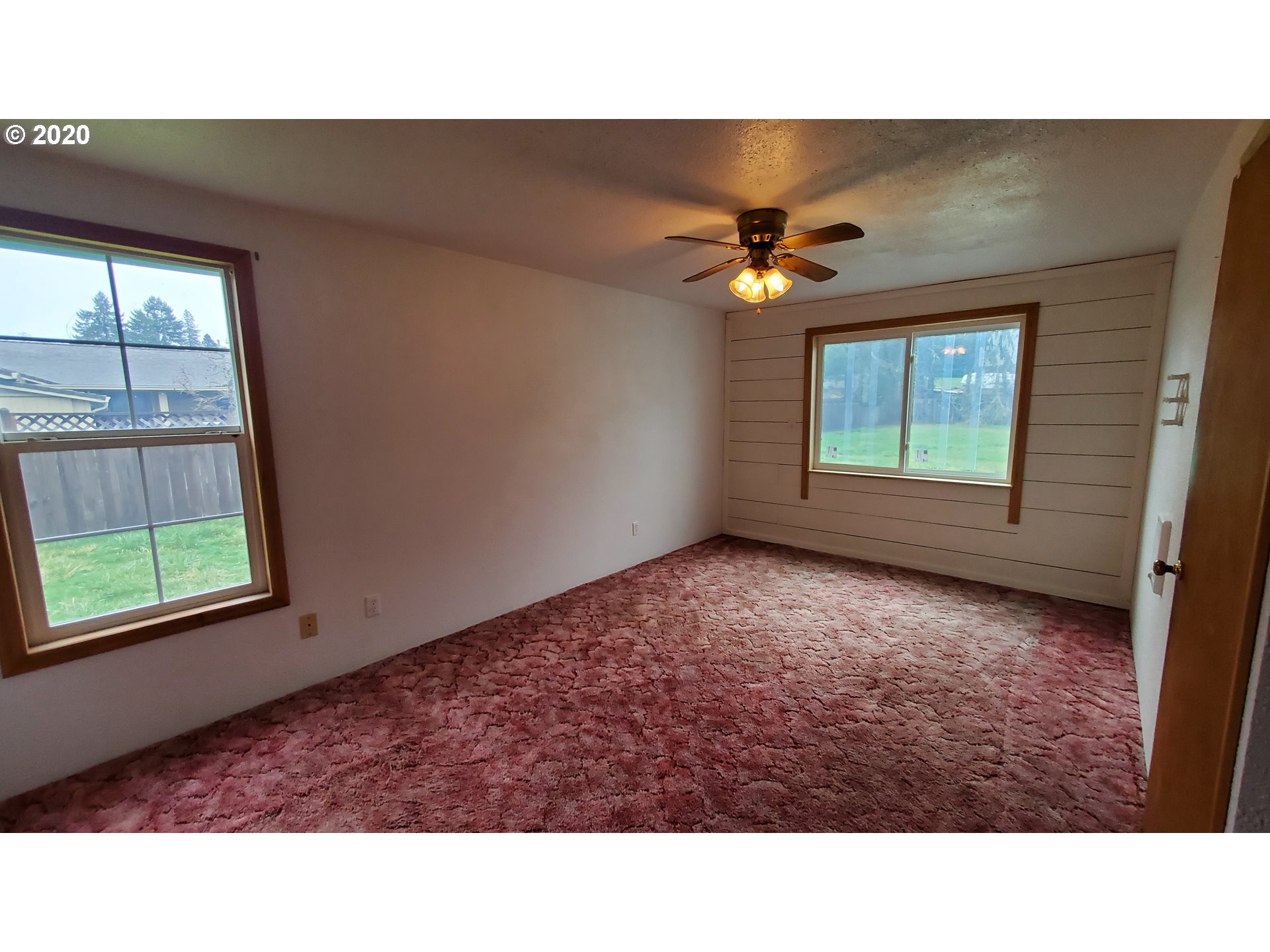 686 South Elk Creek Road Drain, OR 97435 - Photo 14 of 19 Gallery Image 14