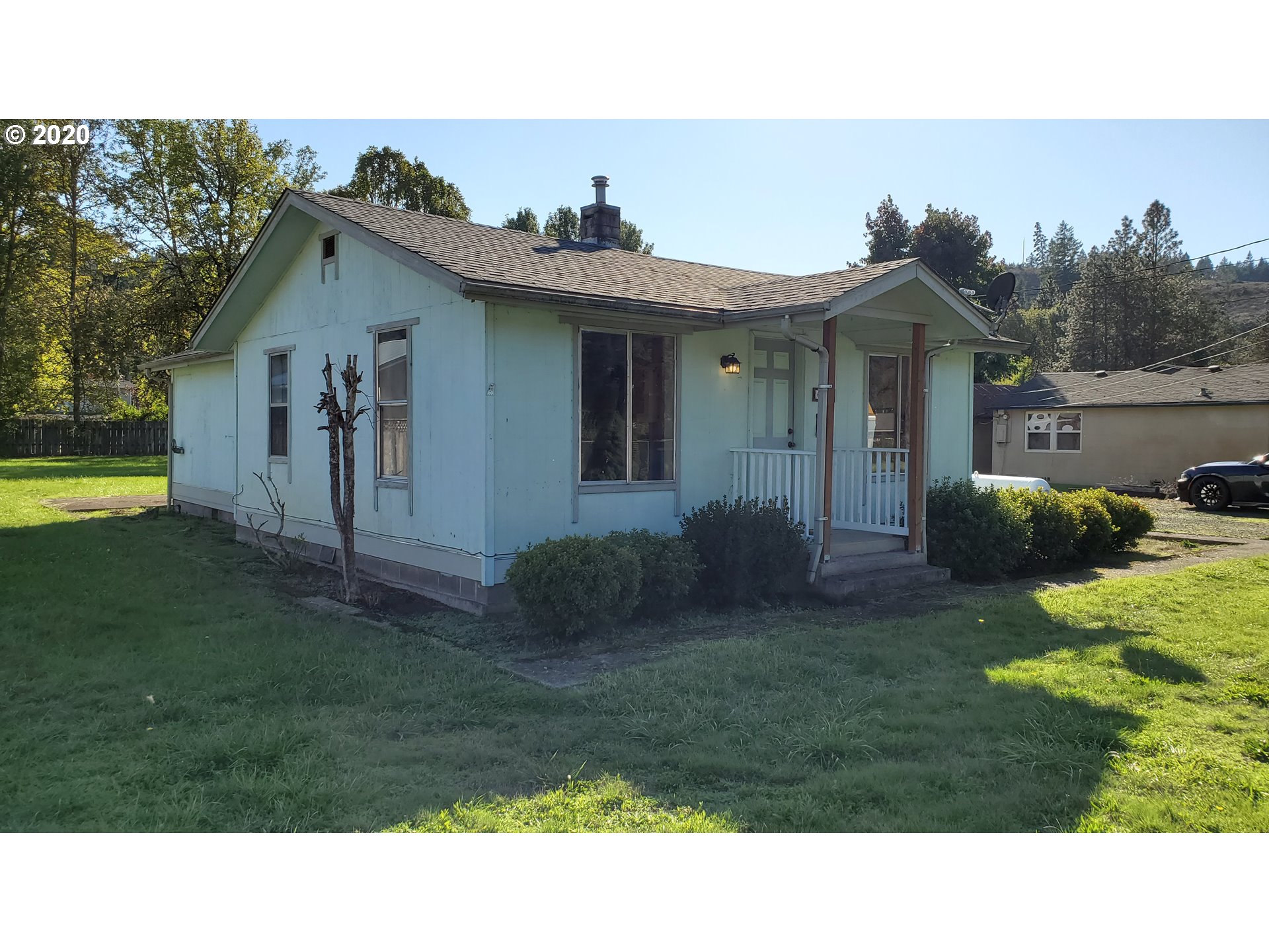 686 South Elk Creek Road Drain, OR 97435 - Photo 3 of 19 Gallery Image 3