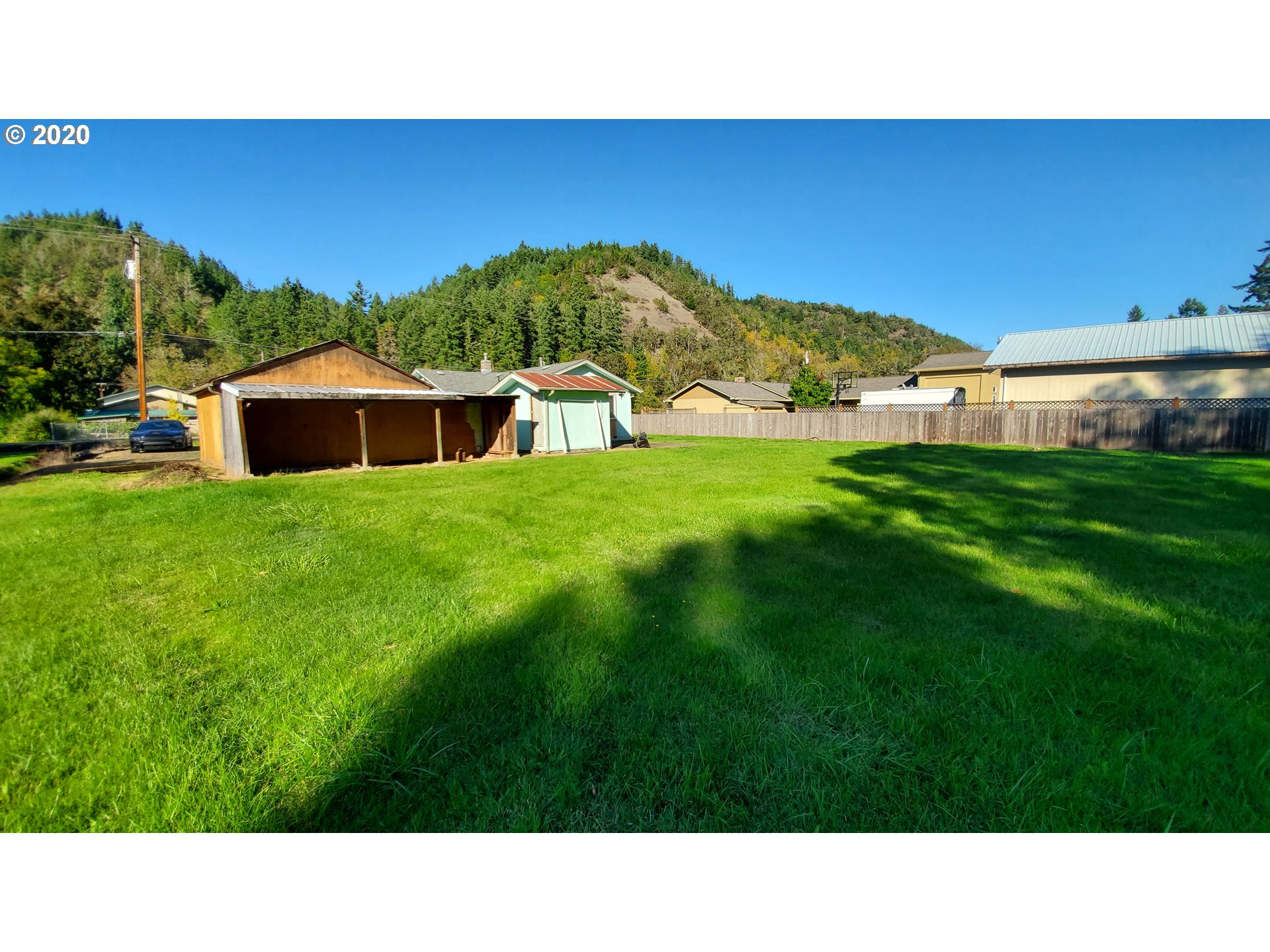 686 South Elk Creek Road Drain, OR 97435 - Photo 5 of 19 Gallery Image 5
