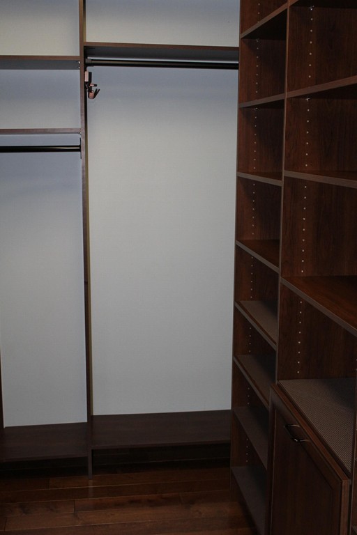 375 Springdale Road Westfield, MA 01085 - Photo 19 of 26 a view of walk in closet