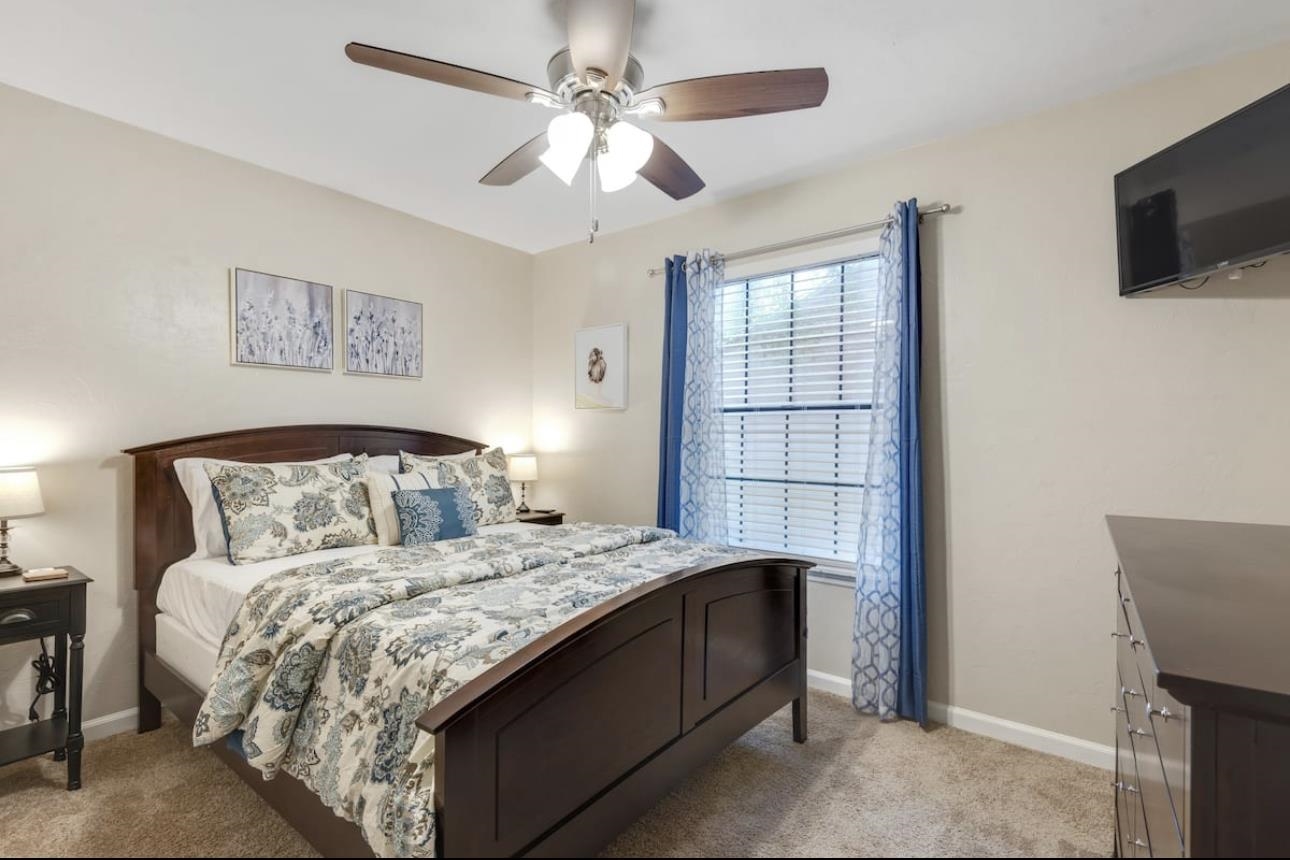 1246 High Road Tallahassee, FL 32304 - Photo 2 of 10