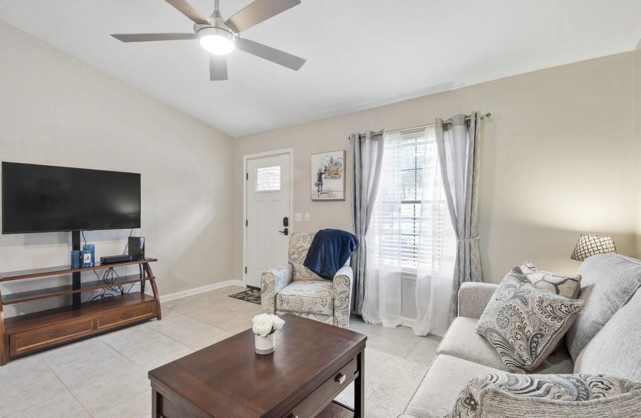1246 High Road Tallahassee, FL 32304 - Photo 7 of 10