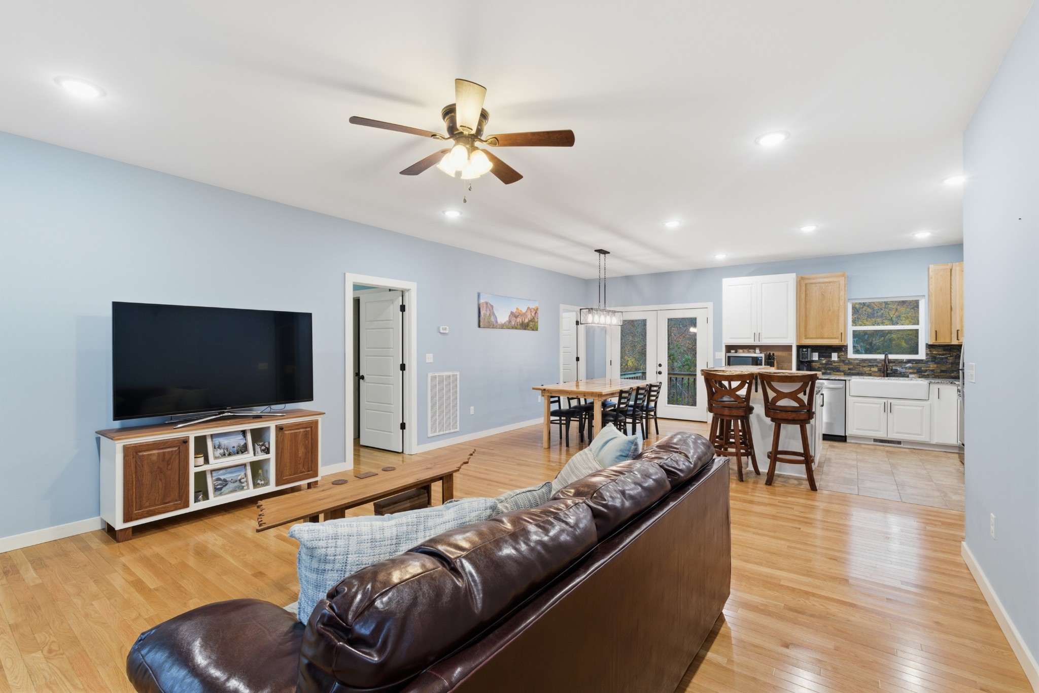 4310 Surji Circle Centerville, TN 37033 - Photo 14 of 27 a living room with furniture and a flat screen tv