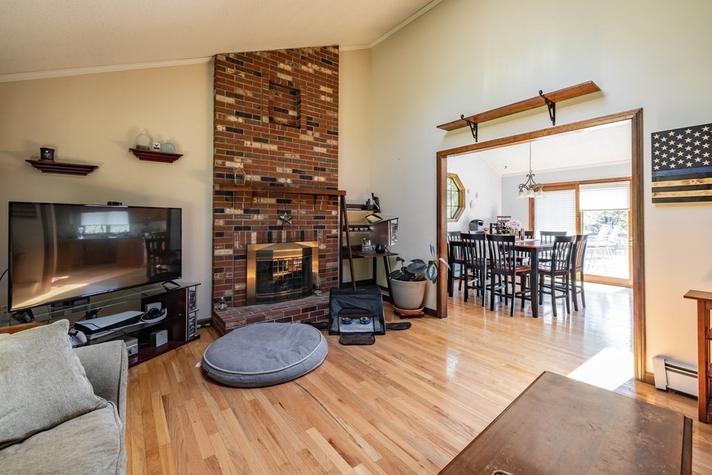 14 Davis Road Southwick, MA 01077 - Photo 6 of 36 Gallery Image 6