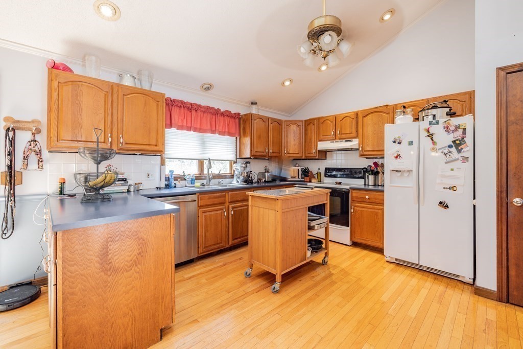 14 Davis Road Southwick, MA 01077 - Photo 8 of 36 Gallery Image 8