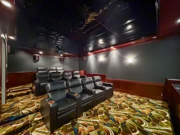 $625,000 | 1121 Lawn Place, Freeport, IL 61032