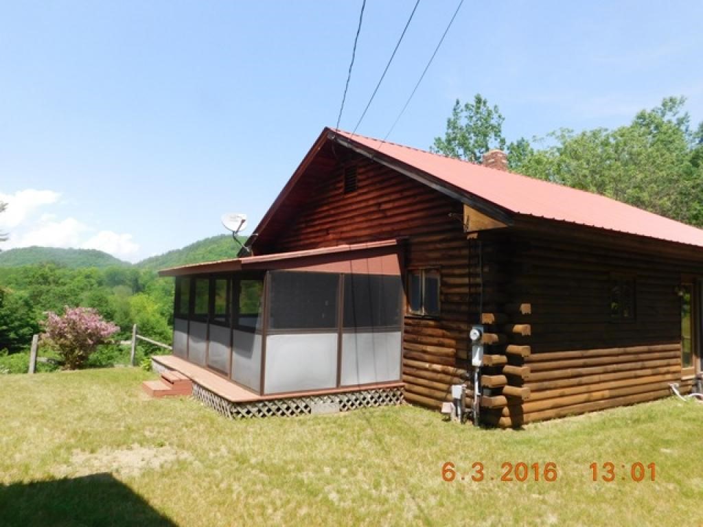 334 Maple Street Weathersfield, VT 05151 - Photo 2 of 21 Gallery Image 2