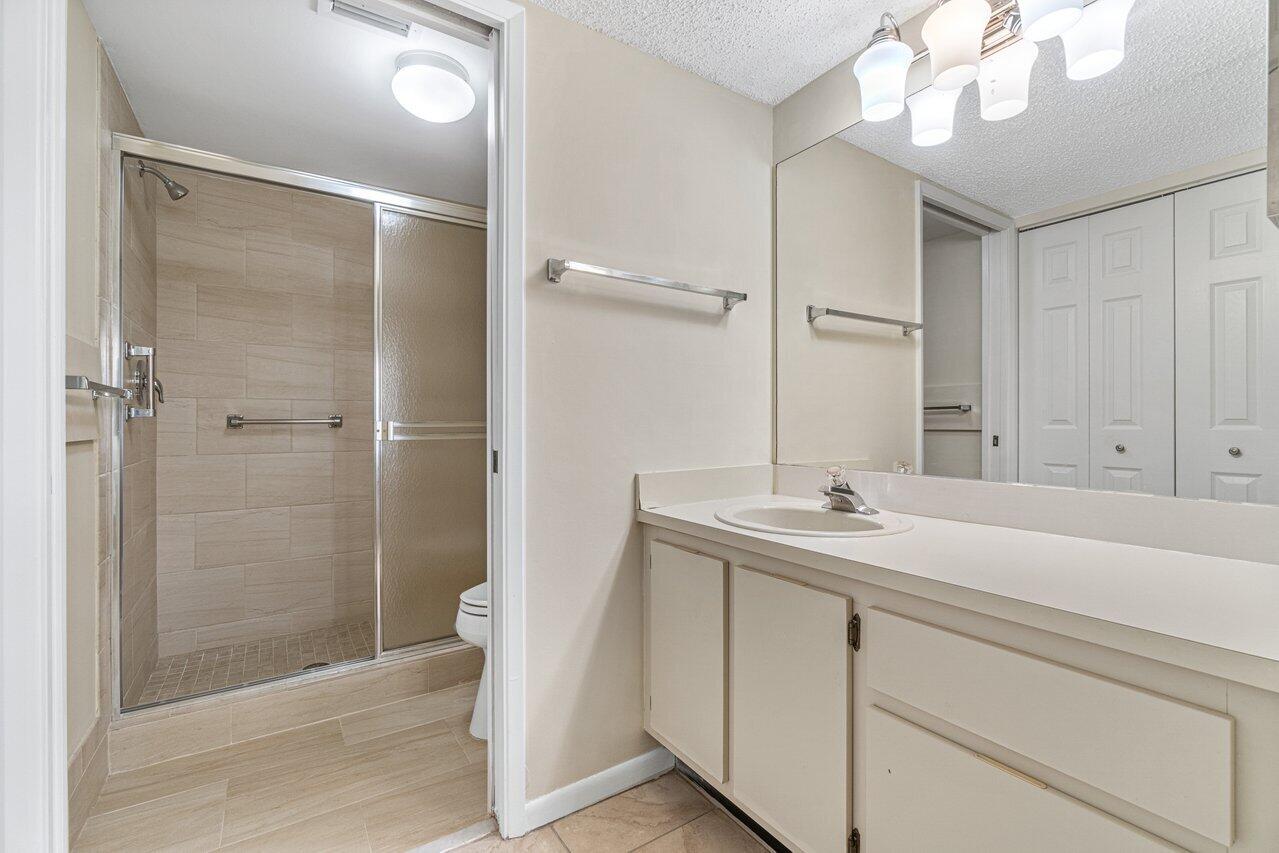 18731 Stewart Circle, Unit 5 Boca Raton, FL 33496 - Photo 13 of 31 018-18731StewartCircle-BocaRaton-FL-3349