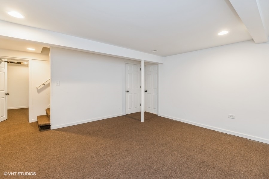 8640 East Prairie Road Skokie, IL 60076 - Photo 31 of 39 a view of an empty room
