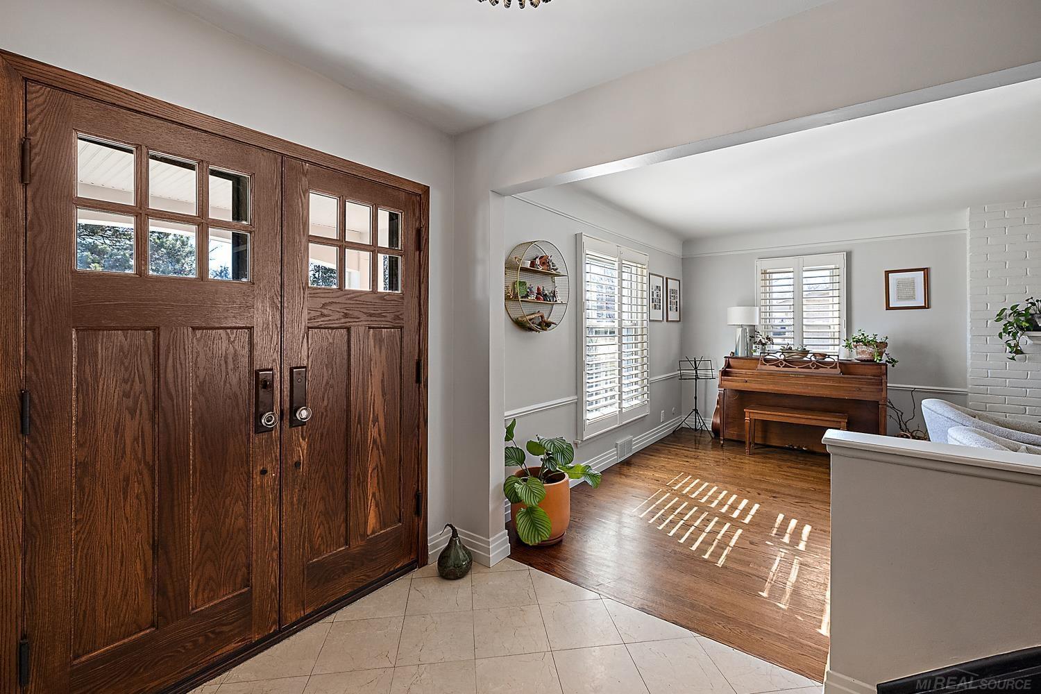 919 Ballantyne Road Grosse Pointe Shores, MI 48236 - Photo 5 of 56