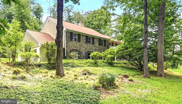 $725,000 | 373 Ivy Lane, Glen Mills, PA 19342