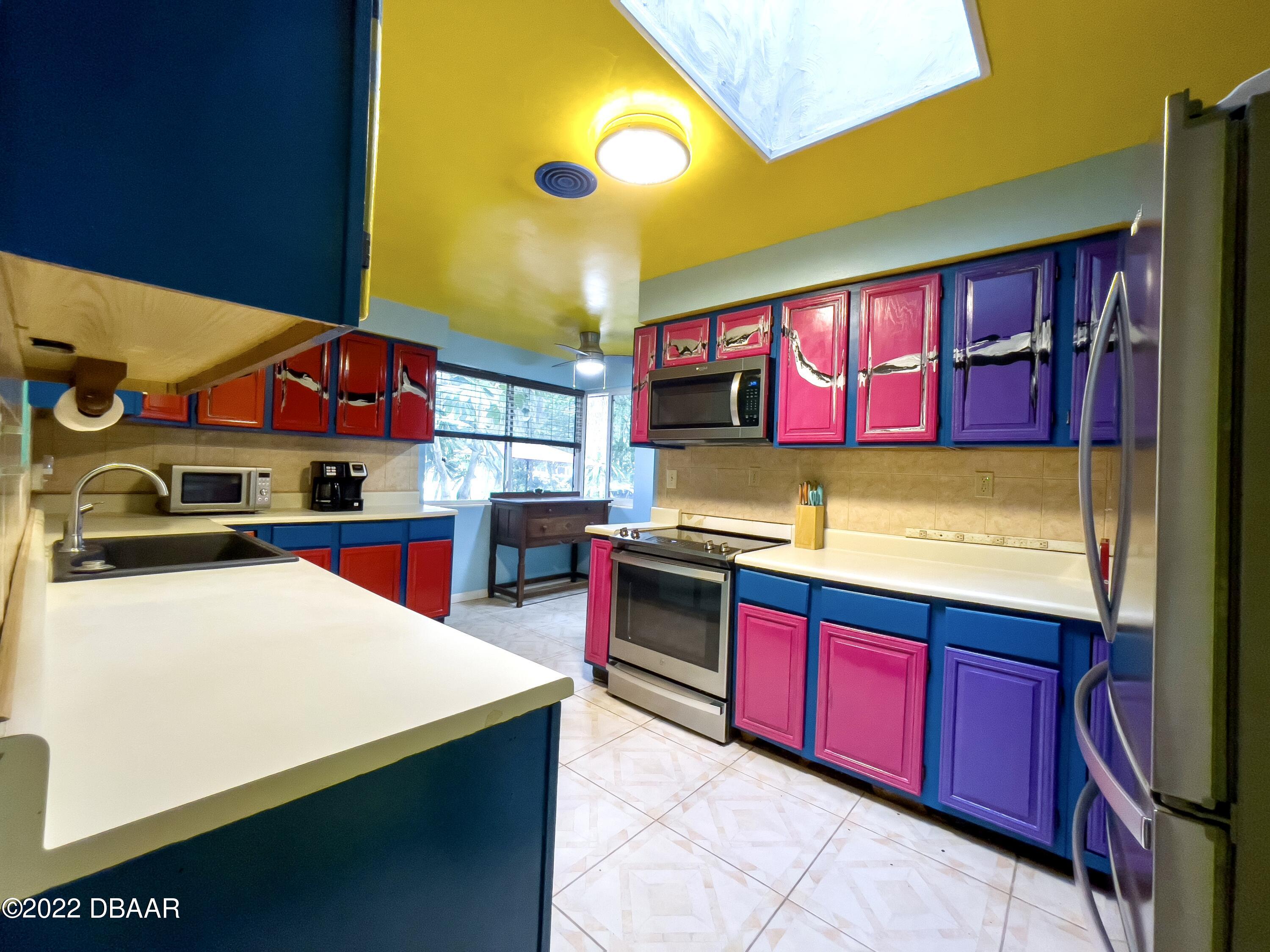 809 Big Tree Road South Daytona, FL 32119 - Photo 13 of 23 Kitchen 2