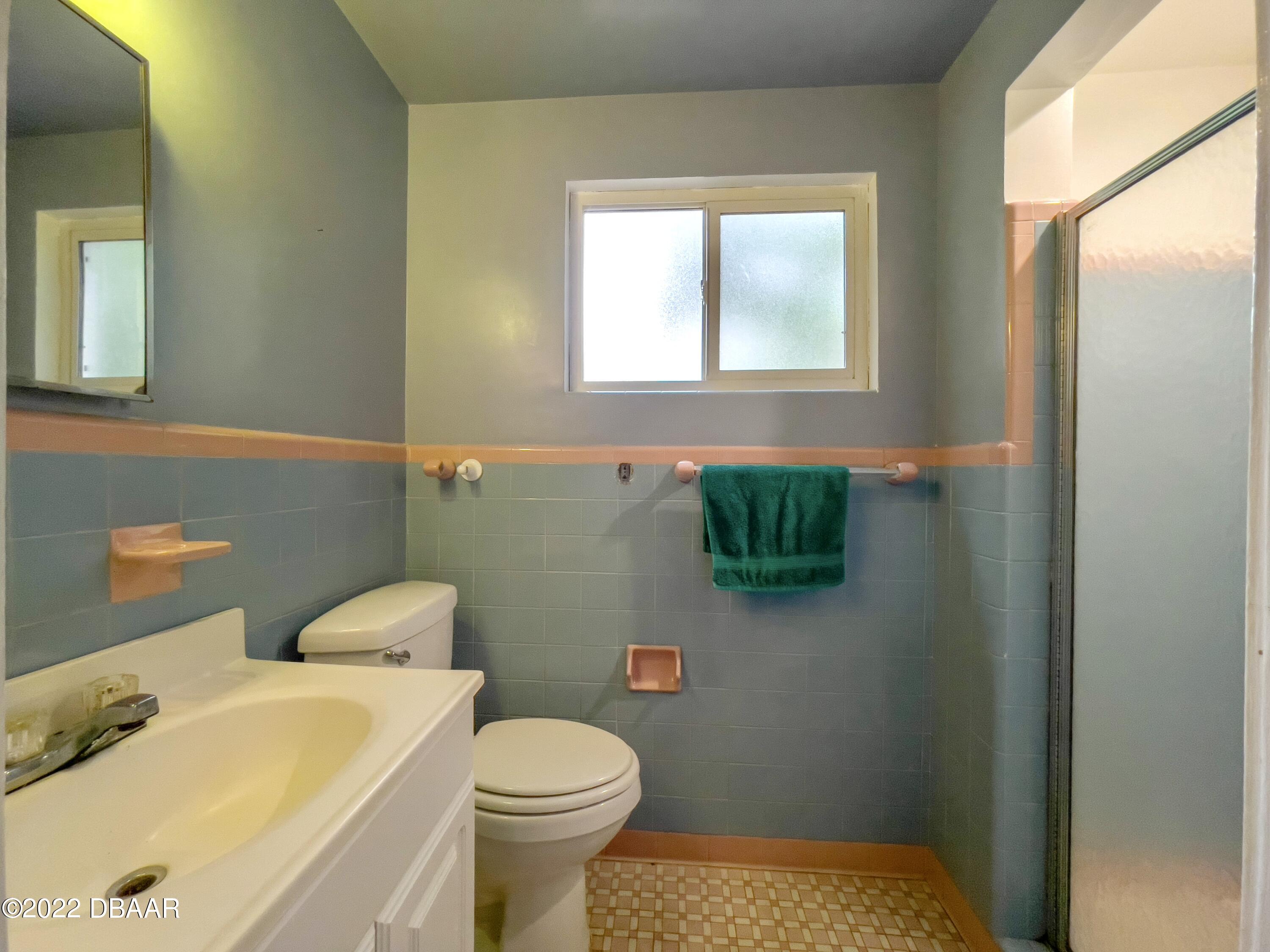 809 Big Tree Road South Daytona, FL 32119 - Photo 16 of 23 Bathroom 1