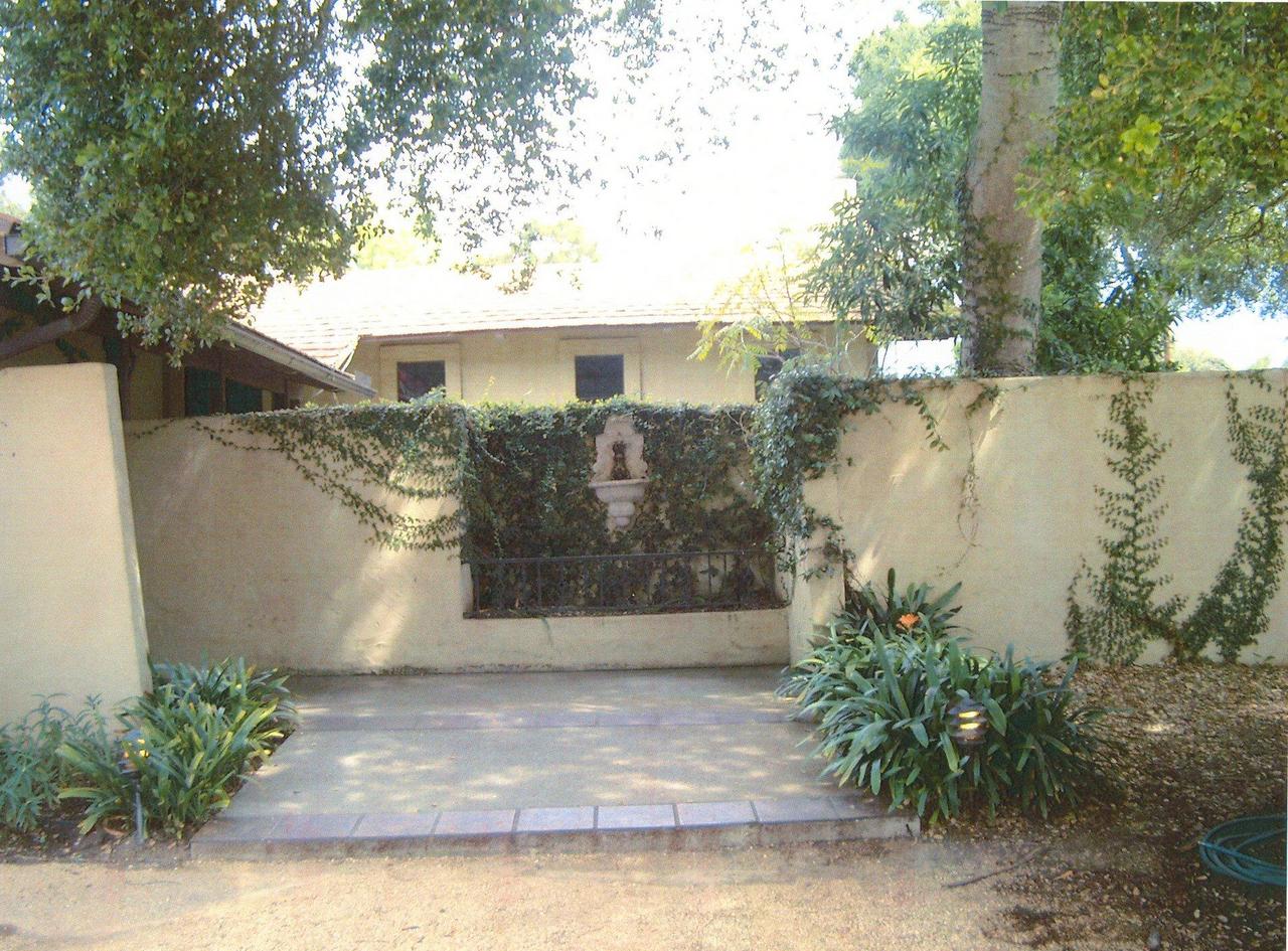 205 Middle Road Montecito, CA 93108 - Photo 5 of 7 a view of a house with a yard