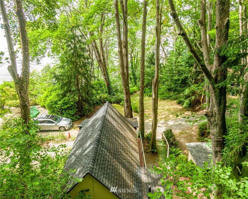 10016 Southwest Northilla Road Vashon, WA 98070 - Photo 11 of 31 Gallery Image 11