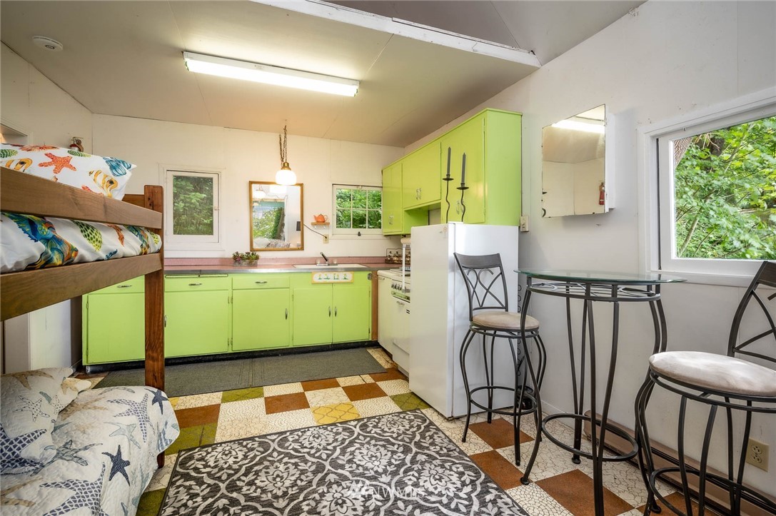 10016 Southwest Northilla Road Vashon, WA 98070 - Photo 27 of 31 Gallery Image 27