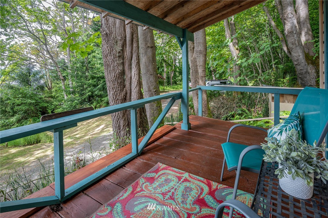 10016 Southwest Northilla Road Vashon, WA 98070 - Photo 4 of 31 Gallery Image 4