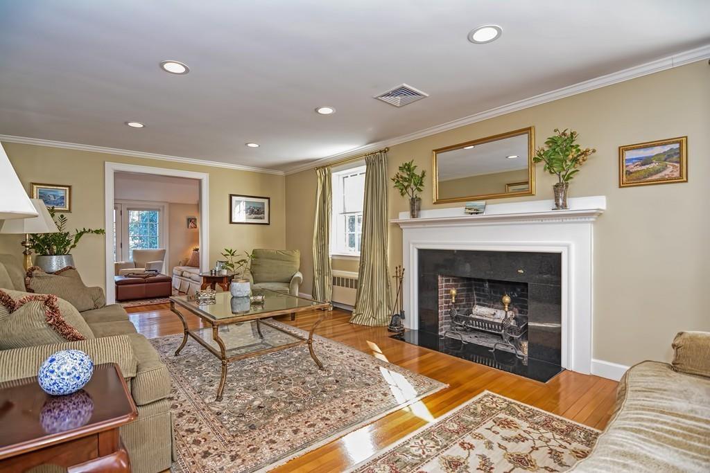 112 Bristol Road Wellesley, MA 02481 - Photo 2 of 30 Gallery Image 2