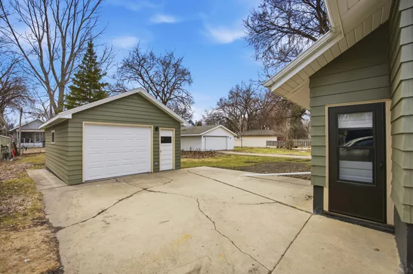 $250,000 | 1322 9th Avenue South, Fargo, ND 58103