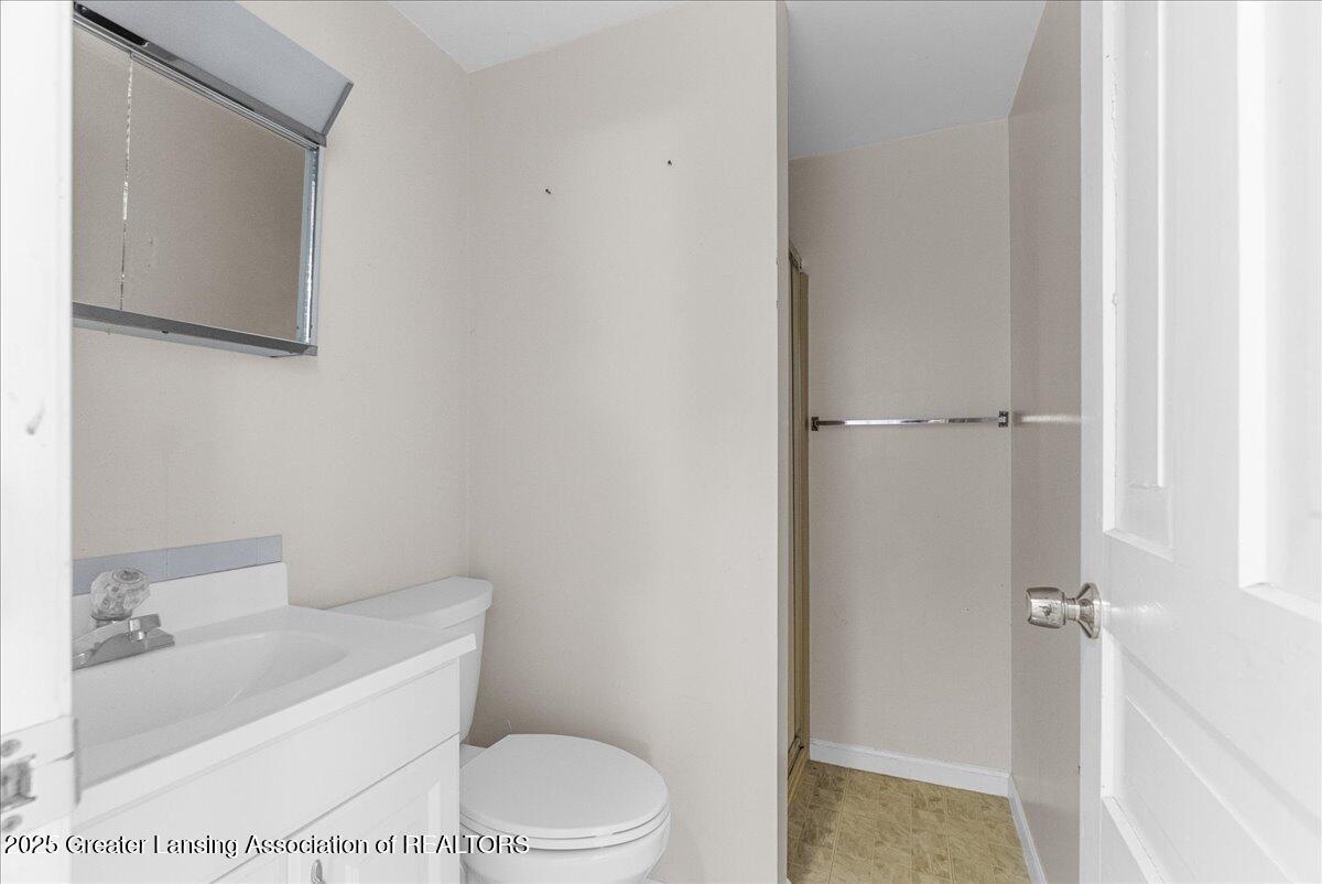 4226 West Bennington Road Owosso, MI 48867 - Photo 37 of 54 35-Media Jett - 27
