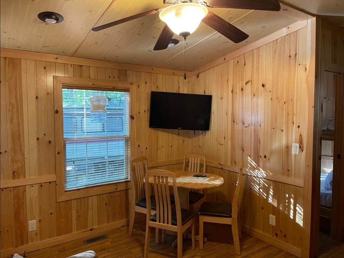 669 Highway 9 Cape May, NJ 08204 - Photo 4 of 10 a dining room with furniture and window