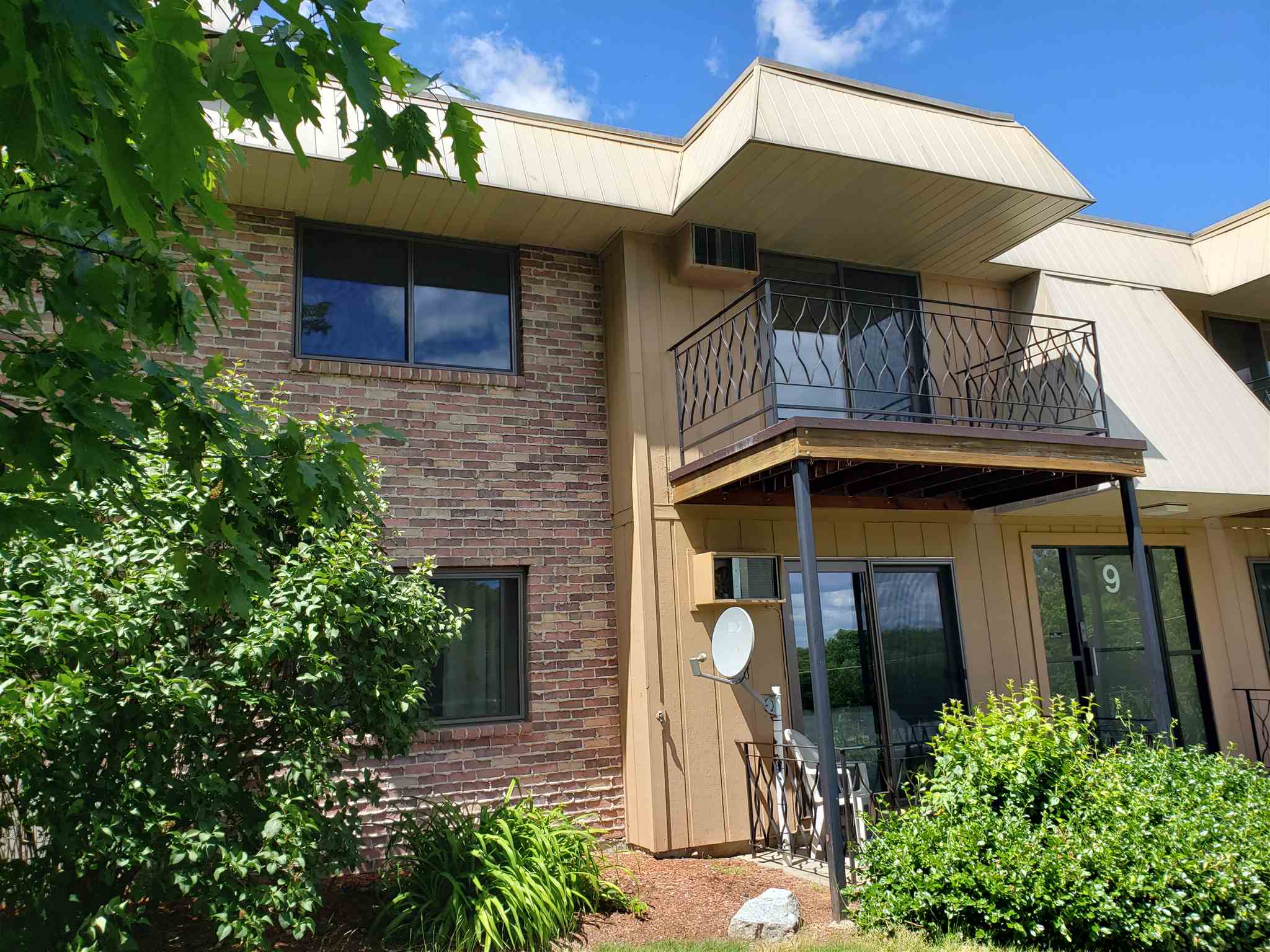 9 Strawberry Bank Road, Unit 20 Nashua, NH 03062 - Photo 1 of 10