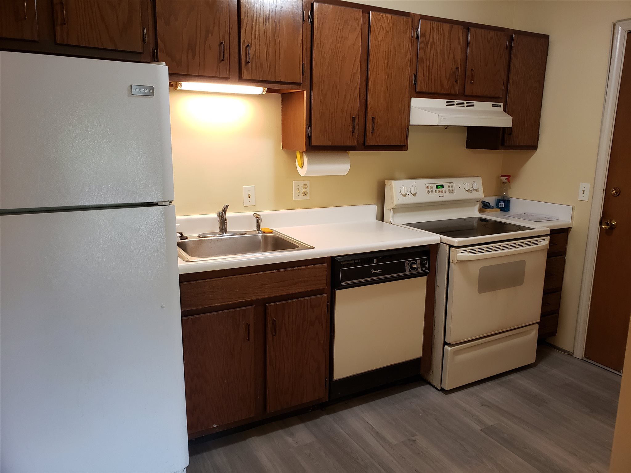 9 Strawberry Bank Road, Unit 20 Nashua, NH 03062 - Photo 4 of 10