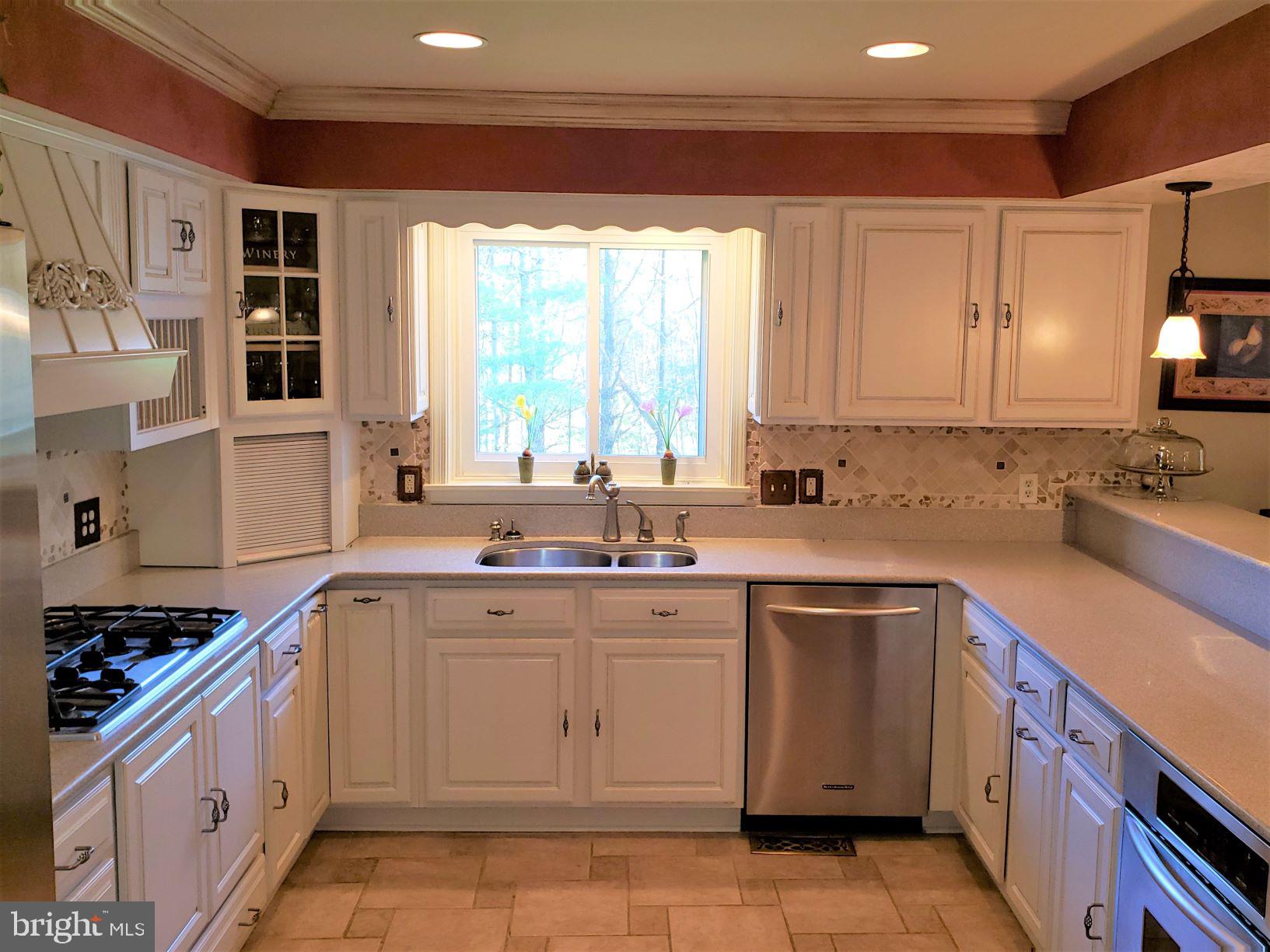 9395 Ramey Road Marshall, VA 20115 - Photo 21 of 71 The perfect working space for the families chef
