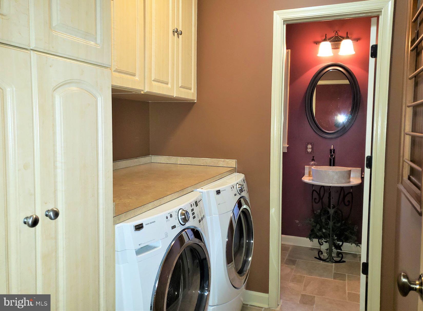 9395 Ramey Road Marshall, VA 20115 - Photo 35 of 71 Laundry with 1st half bathroom