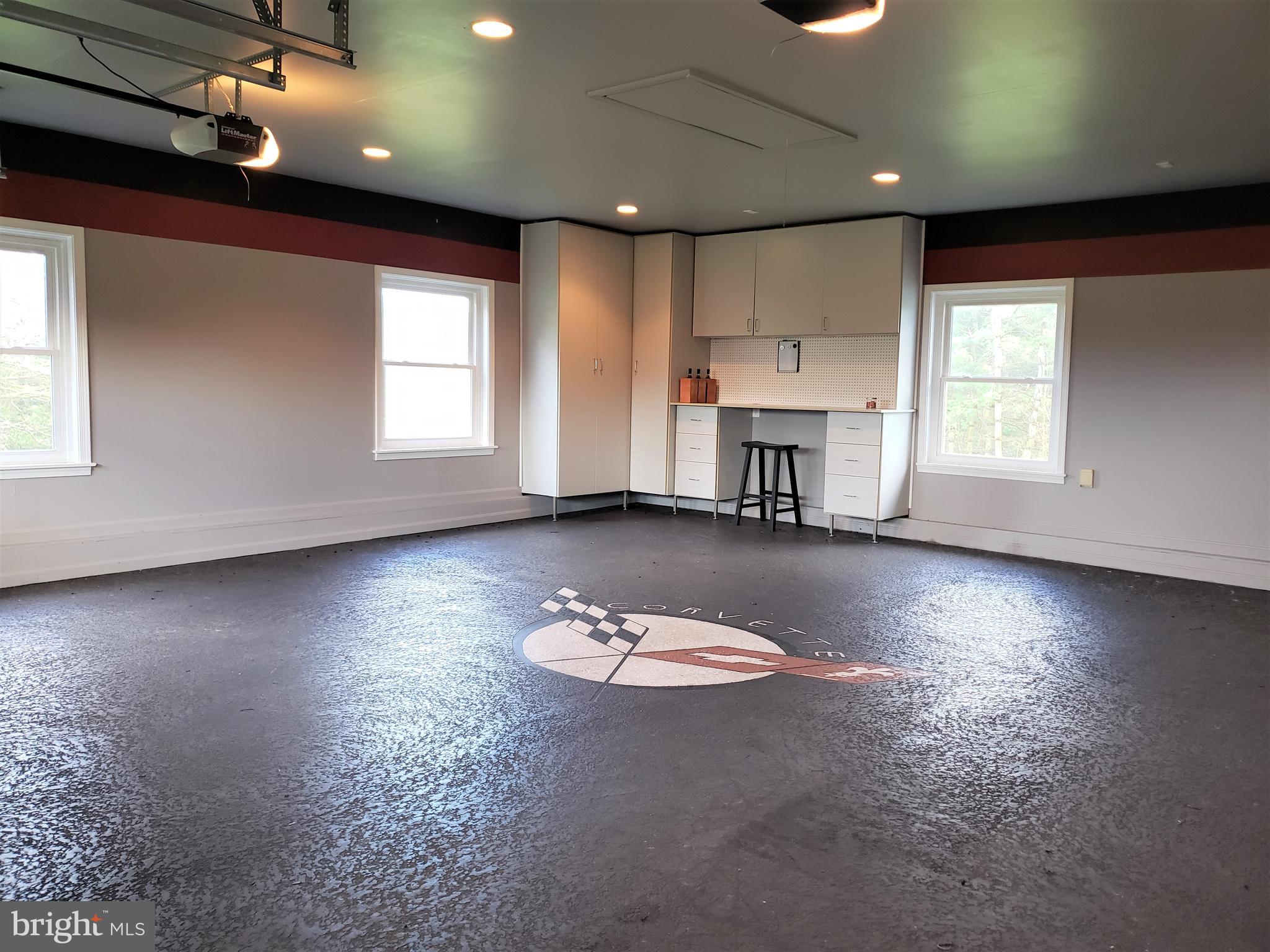 9395 Ramey Road Marshall, VA 20115 - Photo 39 of 71 Spacious room