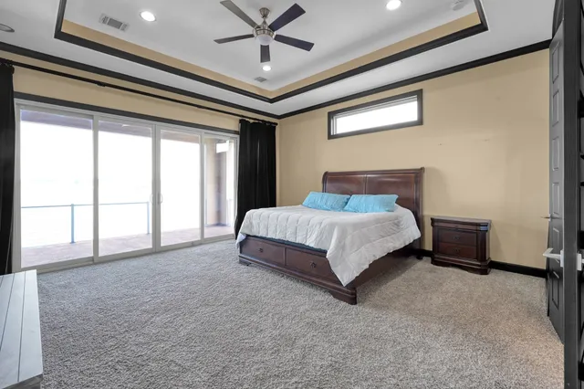 $715,000 | 828 Lake View Drive, Montgomery, TX 77356