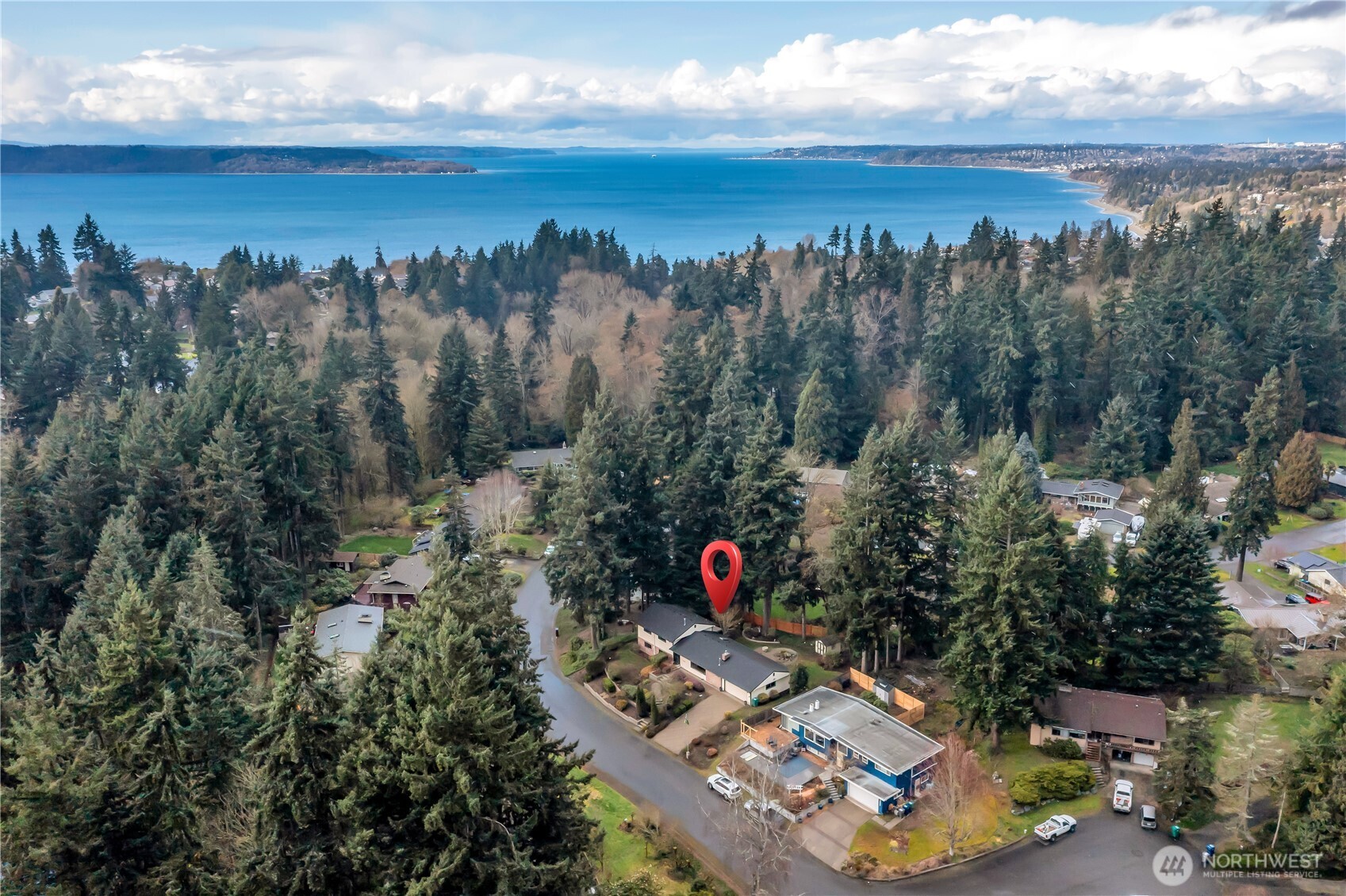 29820 6th Avenue South Federal Way, WA 98003 - Photo 34 of 40 a view of a city