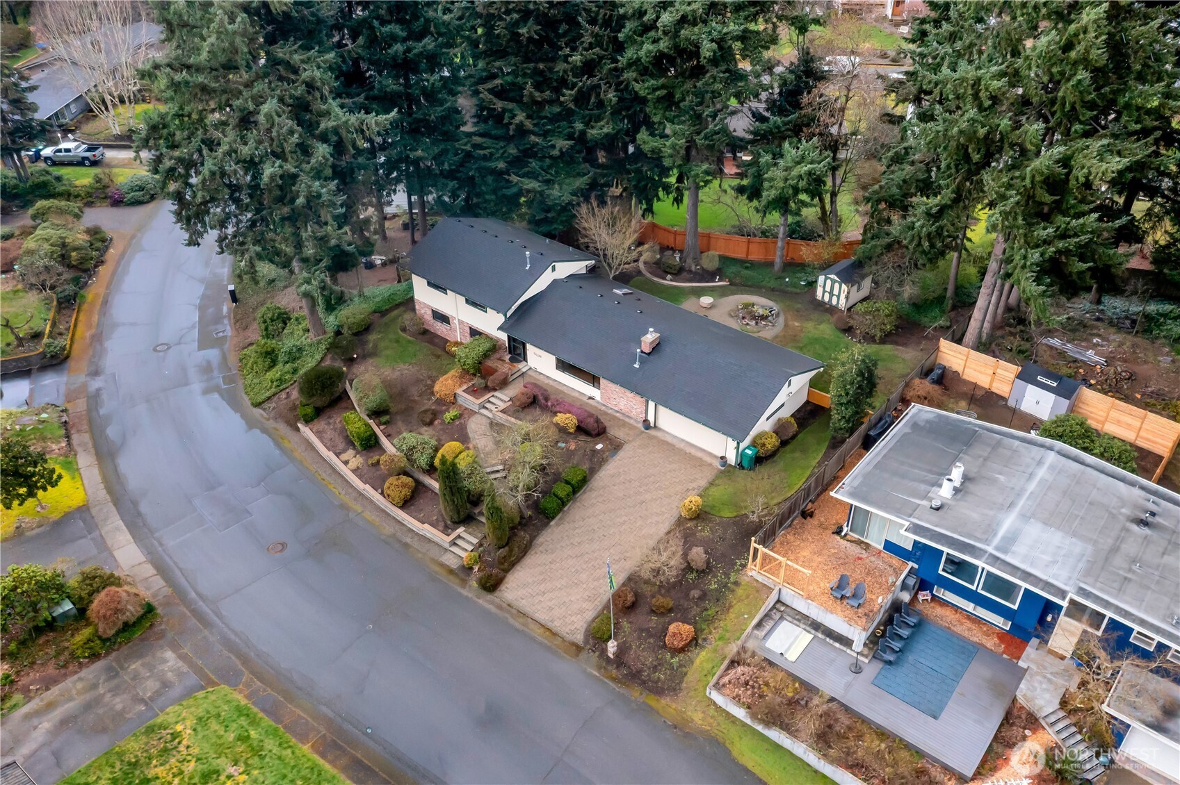 29820 6th Avenue South Federal Way, WA 98003 - Photo 35 of 40 an aerial view of a house with a garden